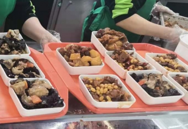 食堂配送过程中如何保证食材的新鲜度？